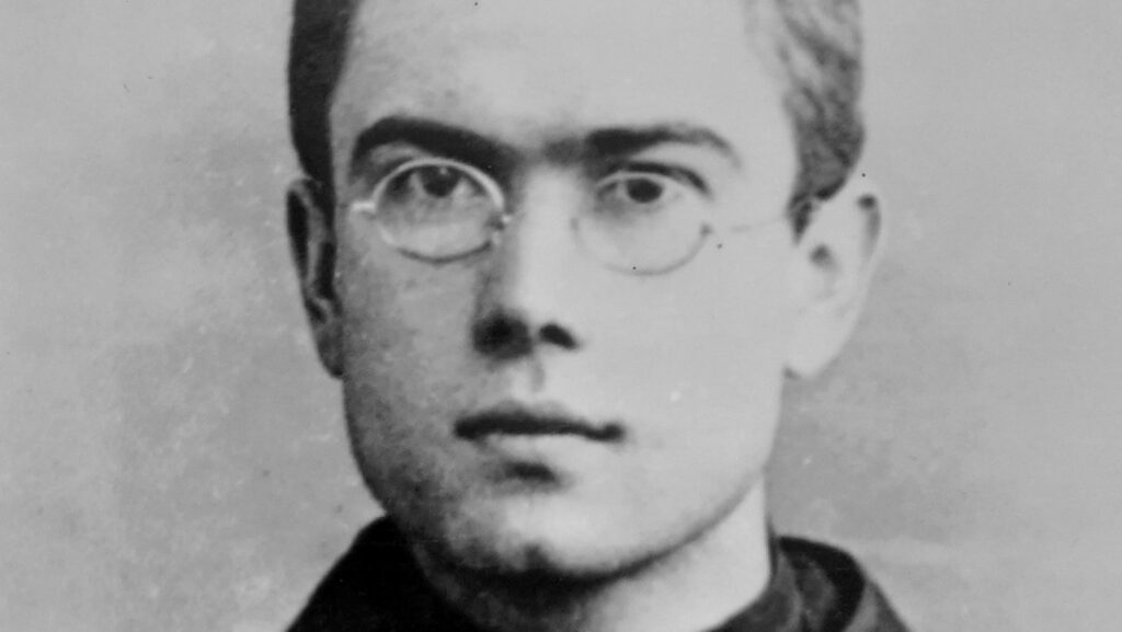 Conmemoración de San Maximiliano María Kolbe en la capilla de San Maximiliano María Kolbe en Sanok, Polonia. (Wikimedia Commons)