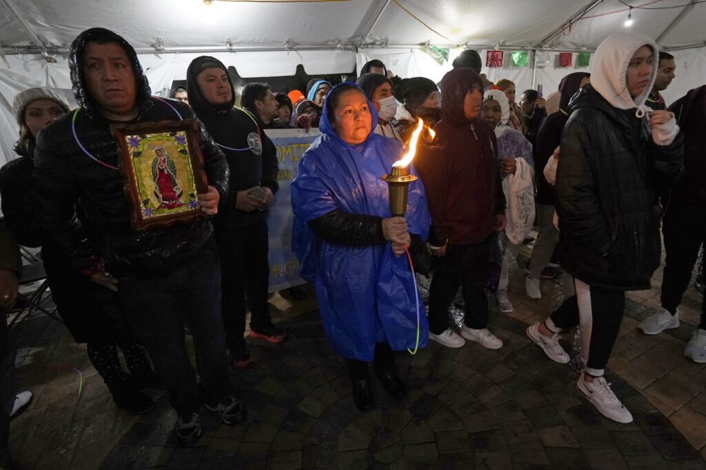 (SPANISH) FEAST OUR LADY GUADALUPE | Angelus en Español