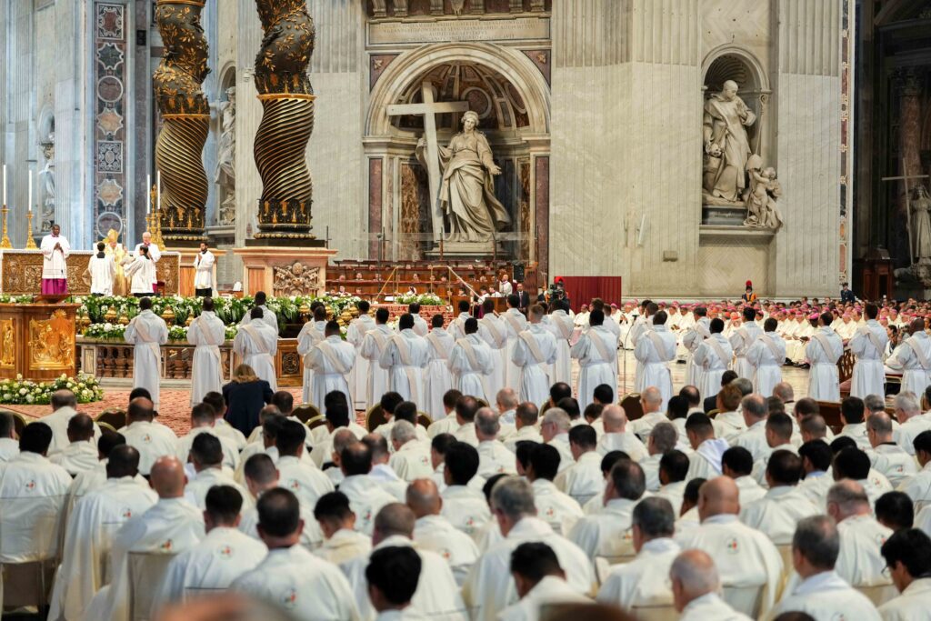 El Papa León XIV pronuncia su homilía durante la Misa en la solemnidad del Sagrado Corazón de Jesús en la Basílica de San Pedro en el Vaticano el 27 de junio de 2025. (Foto CNS/Lola Gomez)