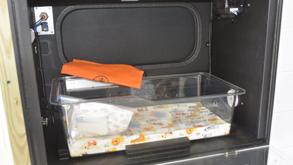 Se ve una caja de bebés "Safe Haven" en la estación 131 del cuerpo de bomberos de Brownsburg, en Brownsburg, Indiana. (Foto CNS/Natalie Hoefer, The Criterion)