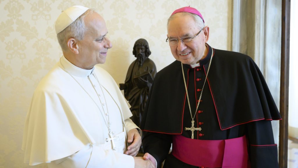 El arzobispo Gómez se reunió con el papa León XIV el 1 de agosto en Roma. (Arquidiócesis de Los Ángeles)