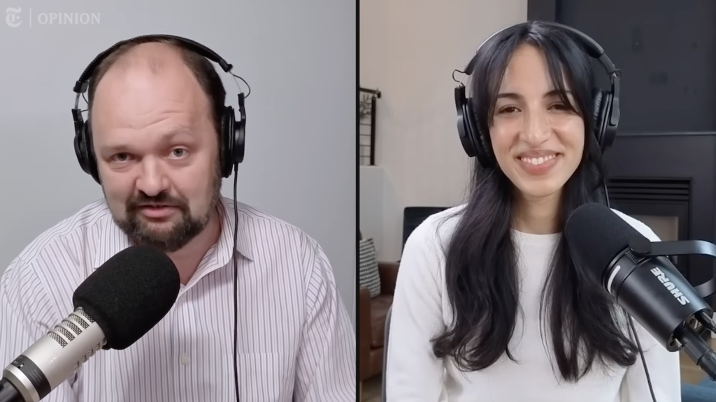Ross Douthat, periodista de opinión del New York Times, entrevista a Noor Siddiqui, fundadora y directora ejecutiva de Orchid Health. (Captura de pantalla vía YouTube)