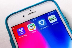 Íconos de apps de apuestas en un iPhone. (Shutterstock)