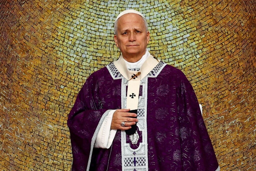 El Papa León XIV celebra una Misa pública en el Estadio Louis II, como parte de un viaje de un día a Mónaco, el 28 de marzo de 2026. (Foto de OSV News/Guglielmo Mangiapane, Reuters)