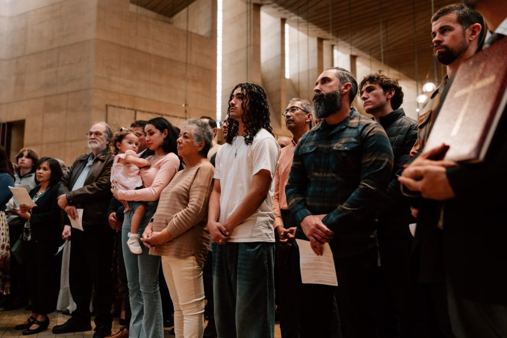 Catecúmenos, candidatos y catequistas asisten al Rito de Elección en la Catedral de Nuestra Señora de los Ángeles el 15 de febrero. (Peter Lobato)