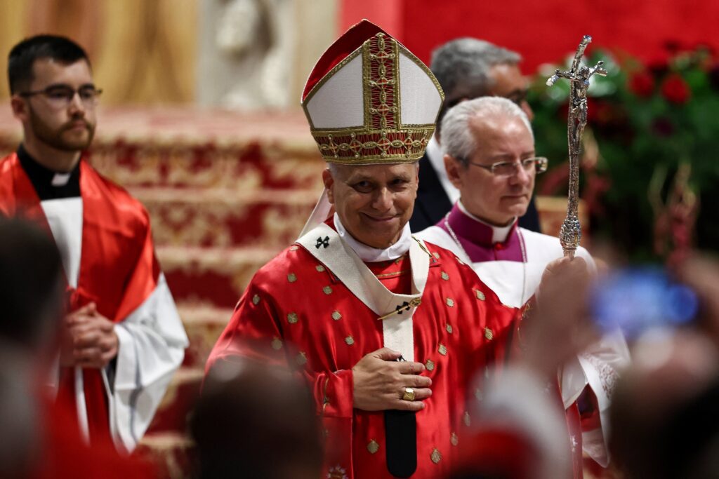 El Papa León XIV presidió la Santa Misa en la Solemnidad de Pentecostés en la Basílica de San Pedro, en el Vaticano, el 24 de mayo de 2026. (Foto OSV News/Matteo Minnella, Reuters)