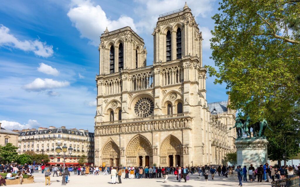 Catedral de Notre Dame de París (Francia). | Crédito: Mistervlad/Shutterstock.