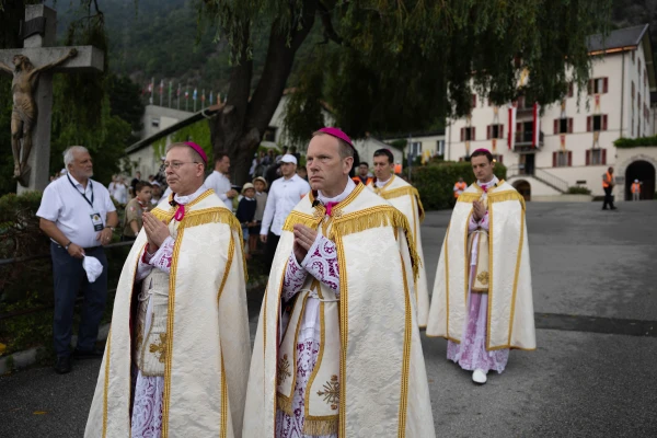La consagración de nuevos obispos supone un paso decisivo hacia la ruptura. Crédito: Fraternidad Sacerdotal San Pío X