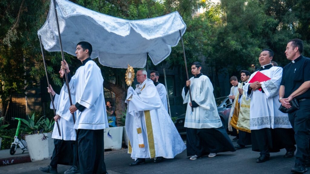 El arzobispo José H. Gomez encabezó la procesión, que comenzó en la Capilla de San Francisco Javier, en Little Tokyo. (Katie Trejo)