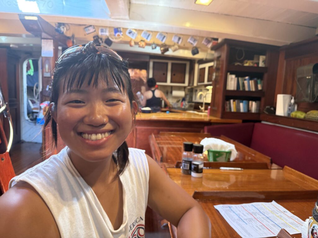 Madie Li, marinera de cubierta de 23 años del Pride II. (Macon Street Books)