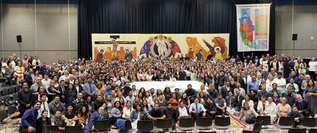 Más de 500 misioneros del Camino Neocatecumenal de la costa oeste se reunieron en Modesto, California, antes y después de la experiencia misionera de una semana. (Mary McCarthy)